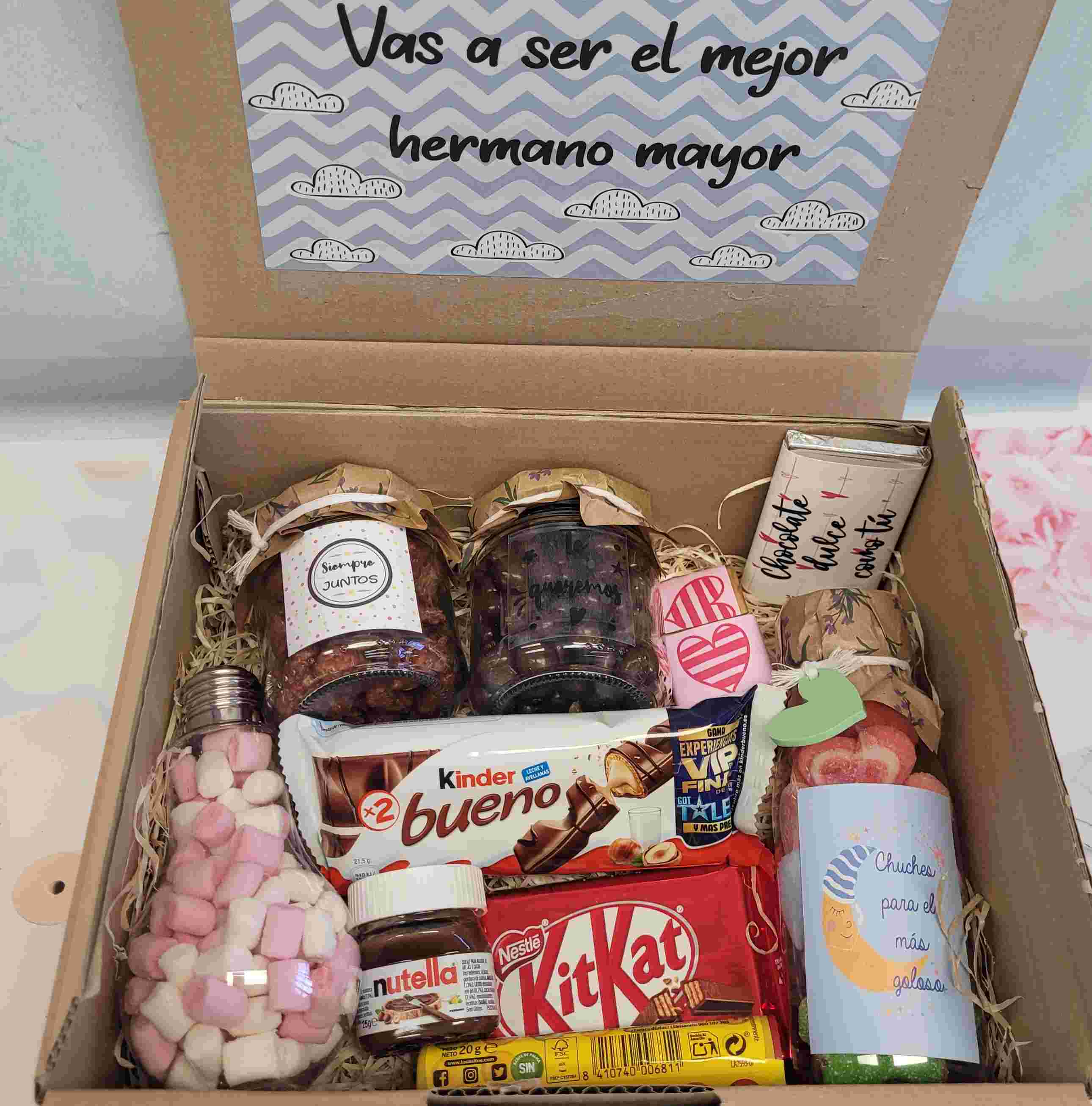 Caja chuches y chocolates con llavero spotify – Las Cosas de Gina
